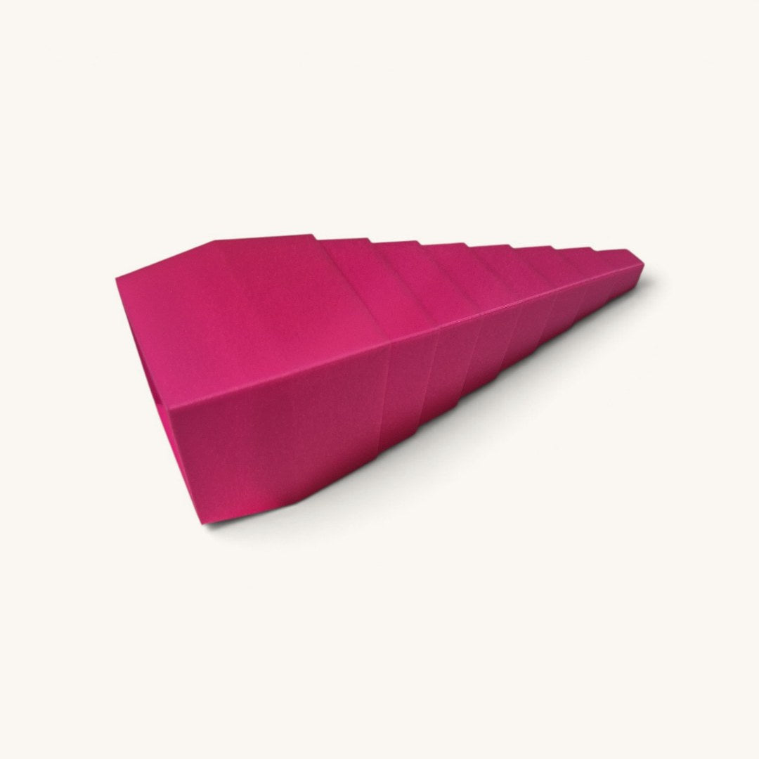 Cubo Expansível rosa esticado em torre