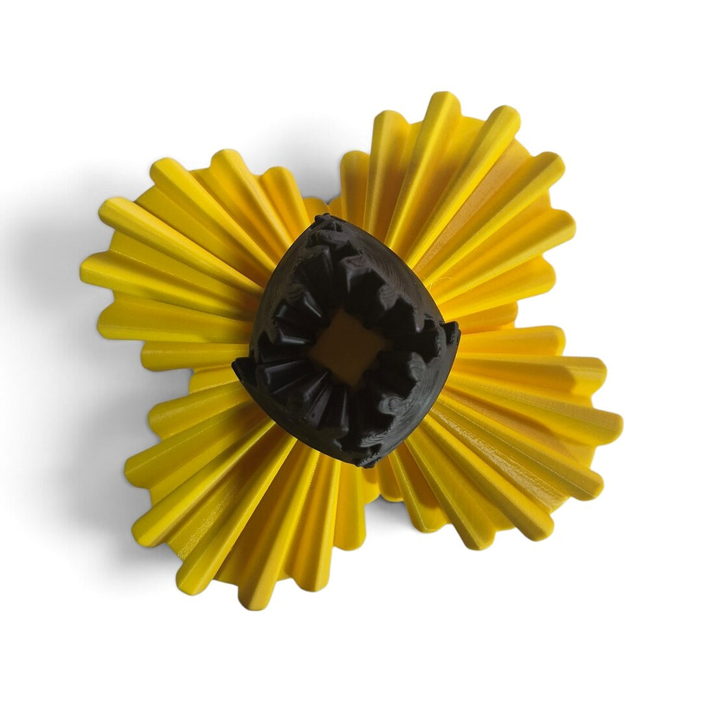 Gear Ball Sense totalmente aberta, em formato de flor, com o núcleo de engrenagens no centro