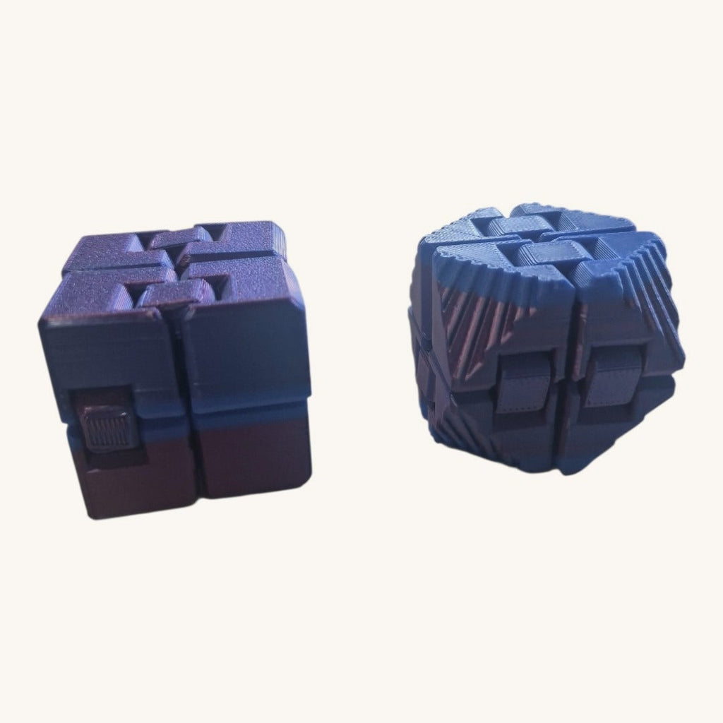 Os dois cubos fechados, lado a lado